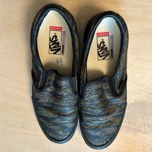 Vans Men's Black and Green Camo Slip-On Sneakers